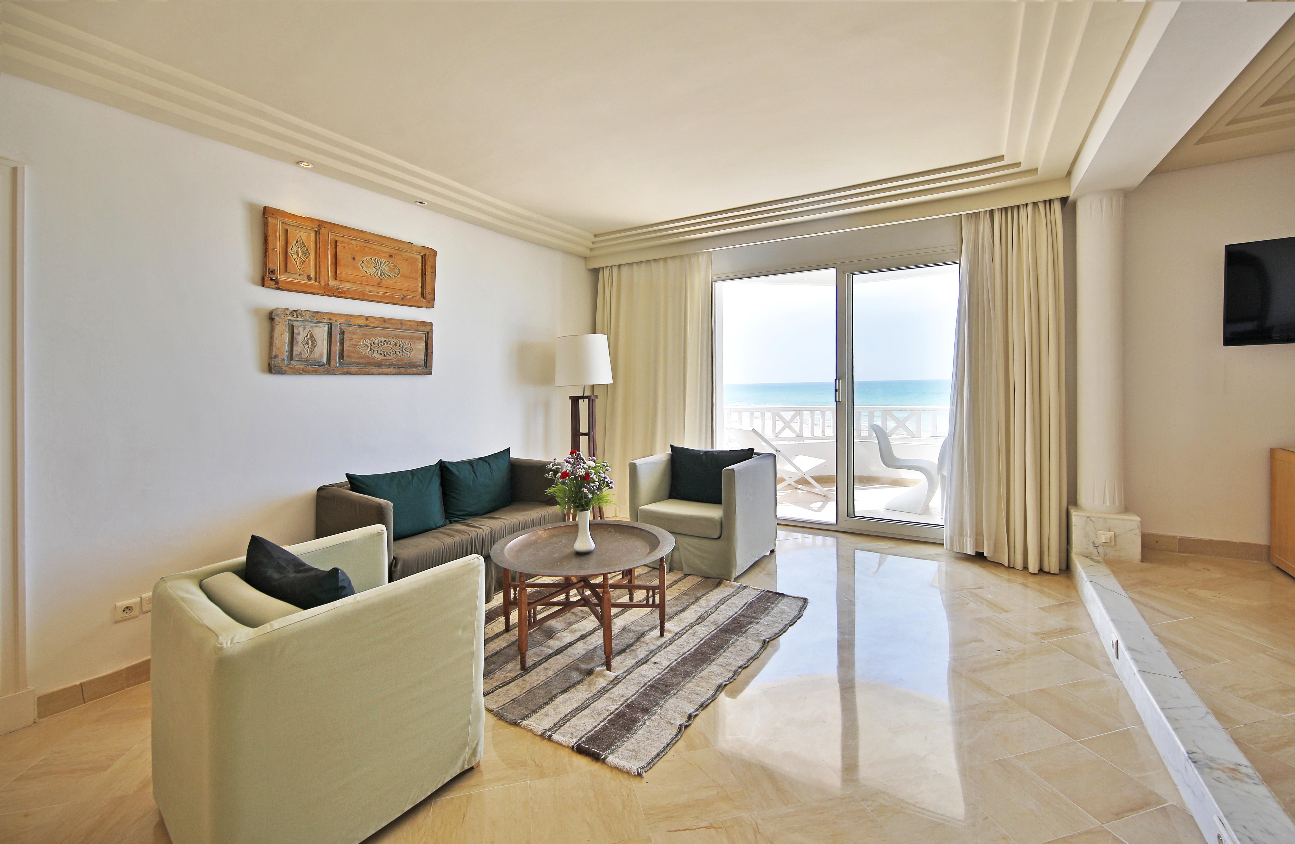 Radisson Blu Palace Resort & Thalasso, Djerba Mezraia Ngoại thất bức ảnh A living room at the resort