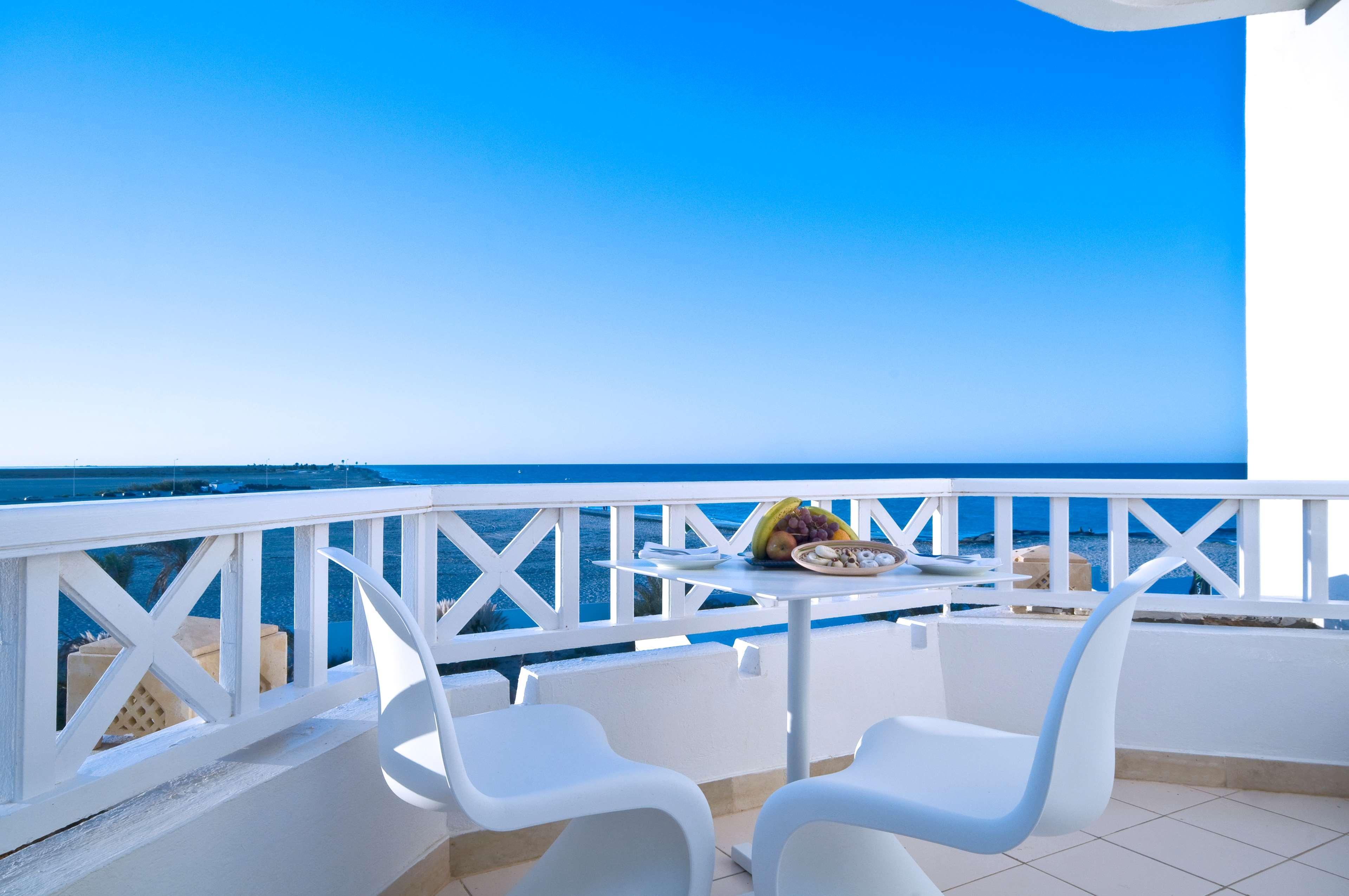 Radisson Blu Palace Resort & Thalasso, Djerba Mezraia Ngoại thất bức ảnh Balcony