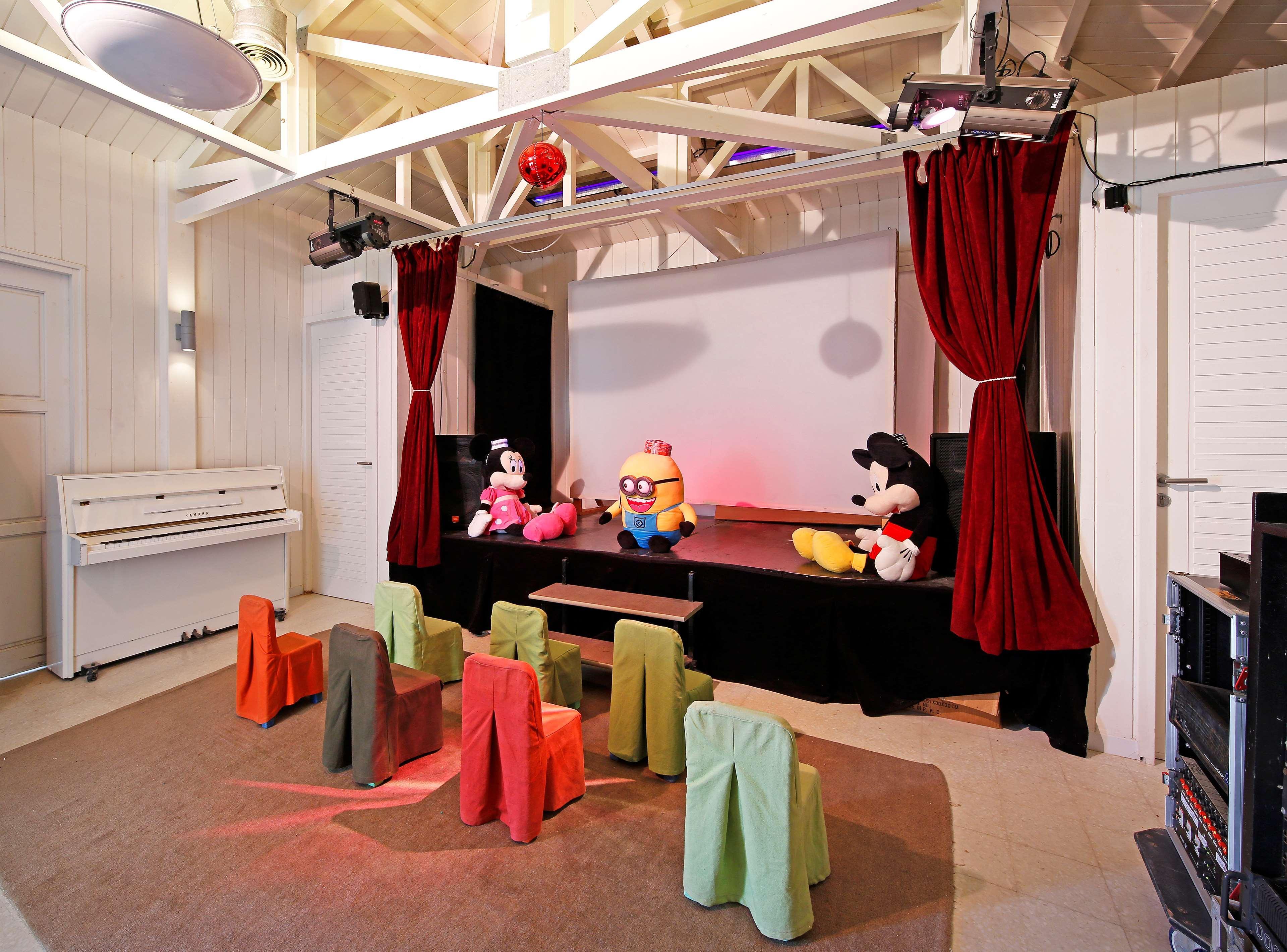 Radisson Blu Palace Resort & Thalasso, Djerba Mezraia Ngoại thất bức ảnh Puppet Theatre